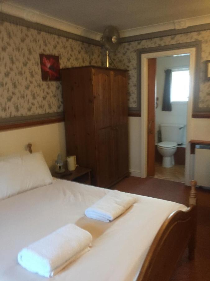 The Exchange Coach House Inn Бриг Екстериор снимка